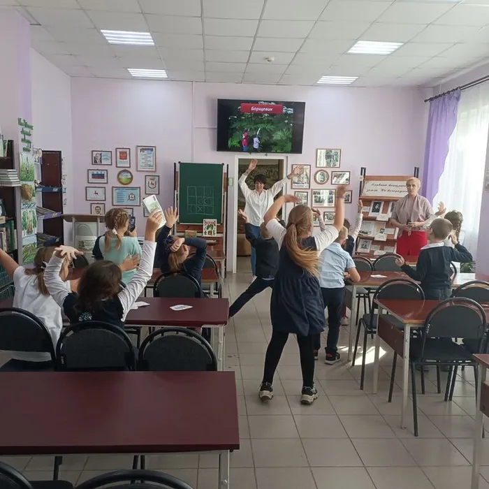  По лесным тропинкам