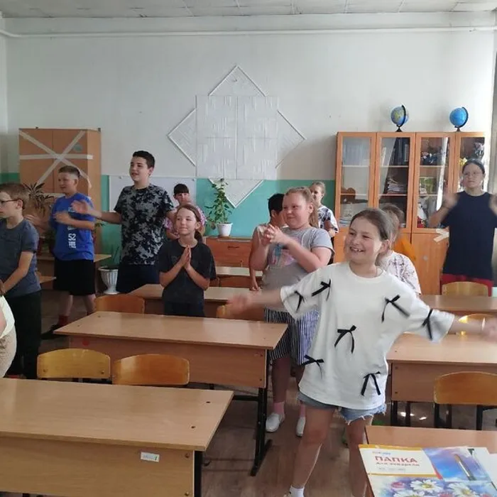 Музыкальная игра "Угадай мелодию".